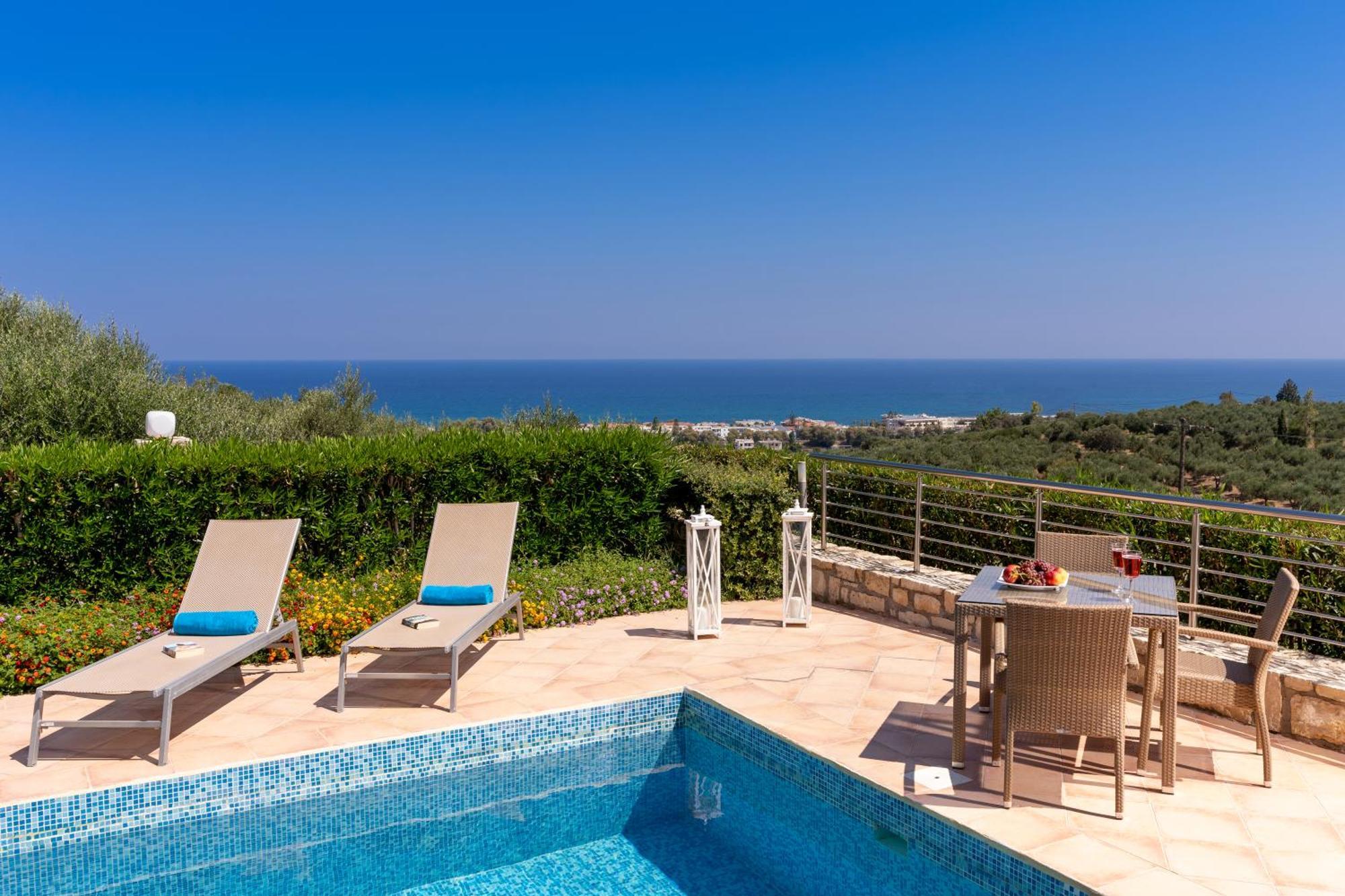 Carme Villas Аделианос Кампос Номер фото